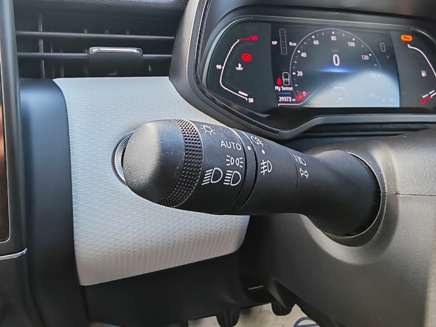 Used Renault Clio 2023 for sale - 76872340: Photo 16