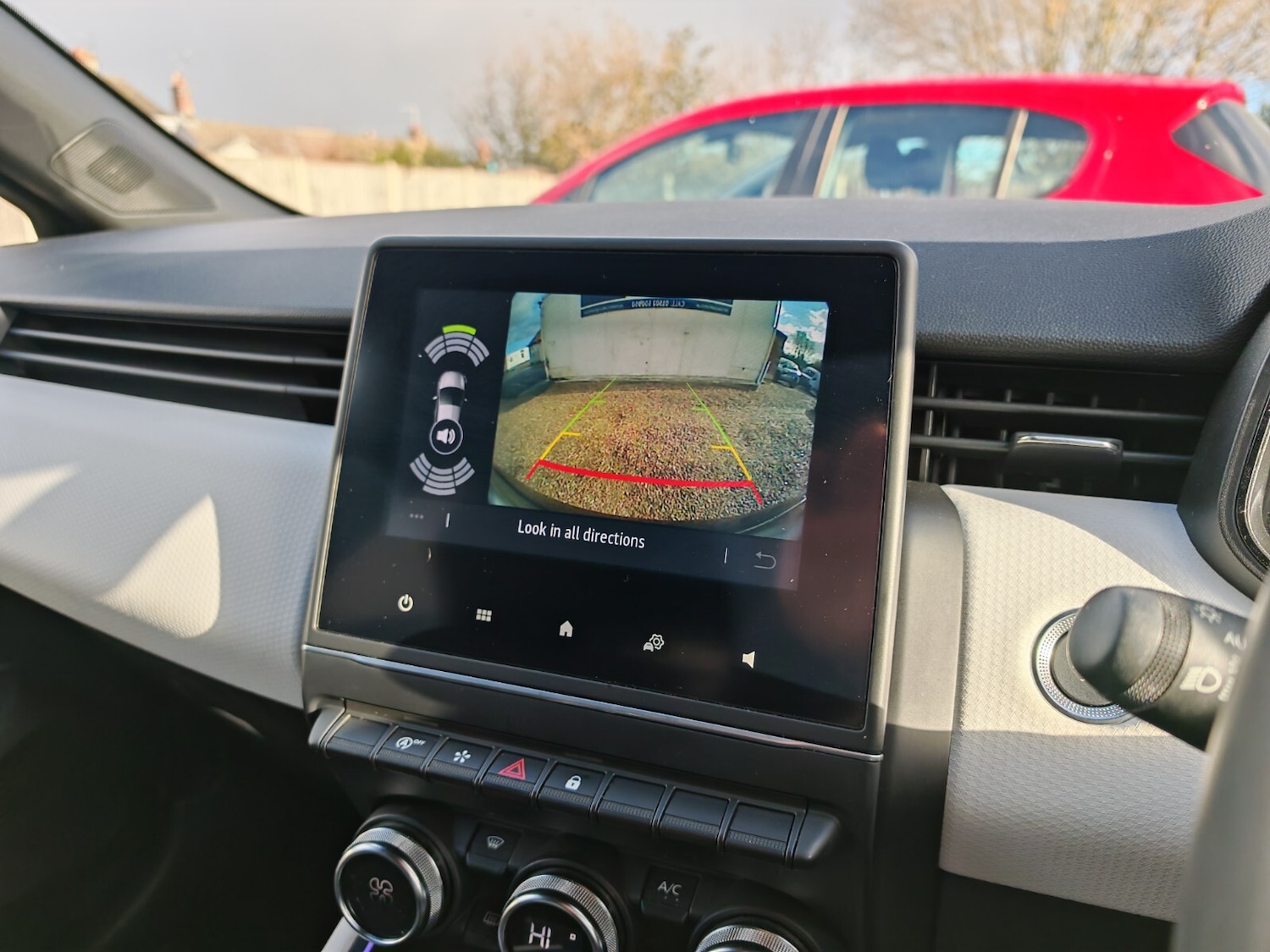 Used Renault Clio 2023 for sale - 76872340: Photo 17