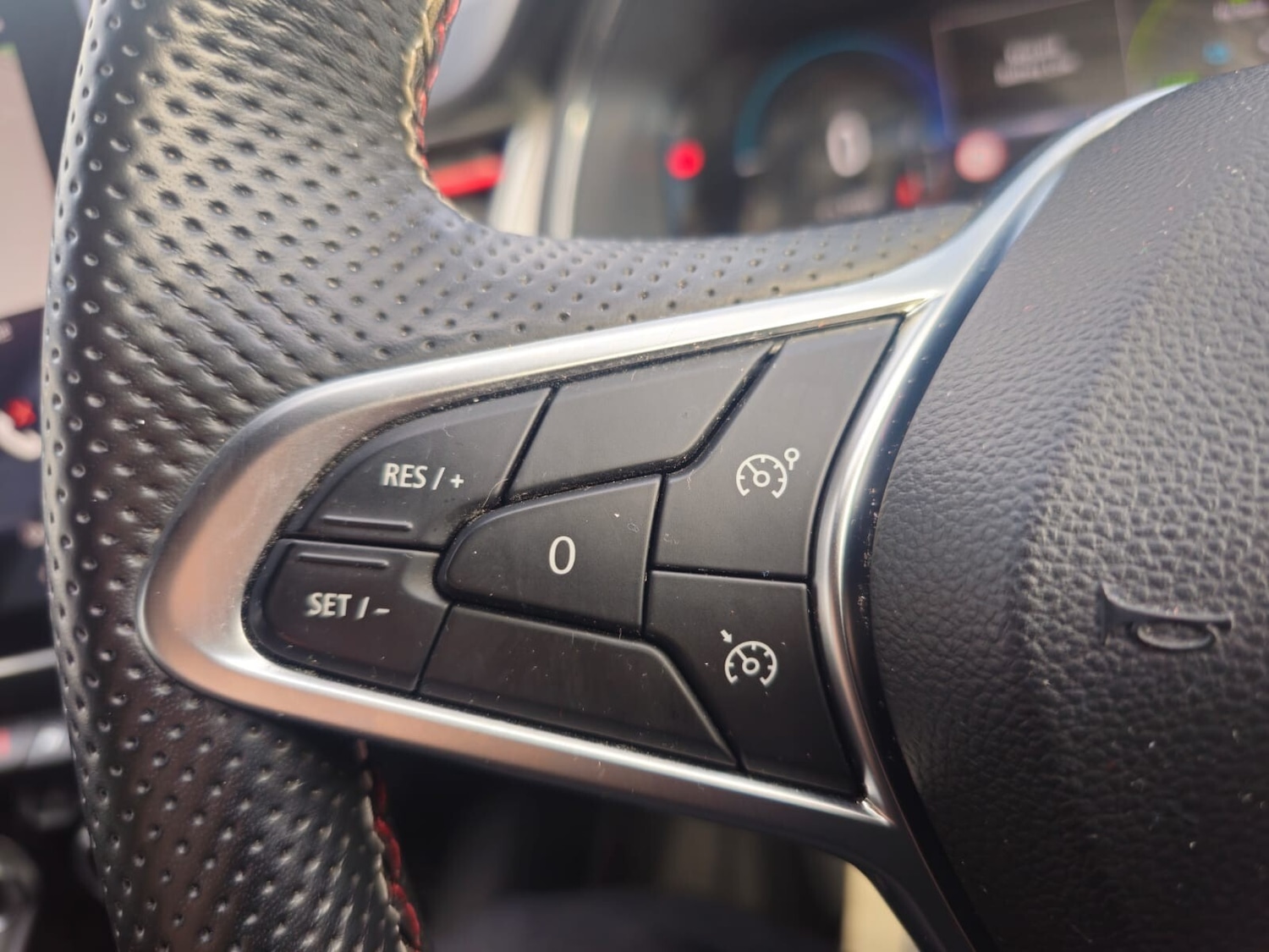 Used Renault Captur 2022 for sale - 76873640: Photo 7