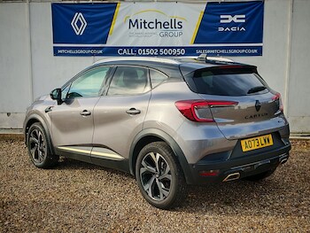 Used Renault Captur 2023 for sale - 76466178: Photo