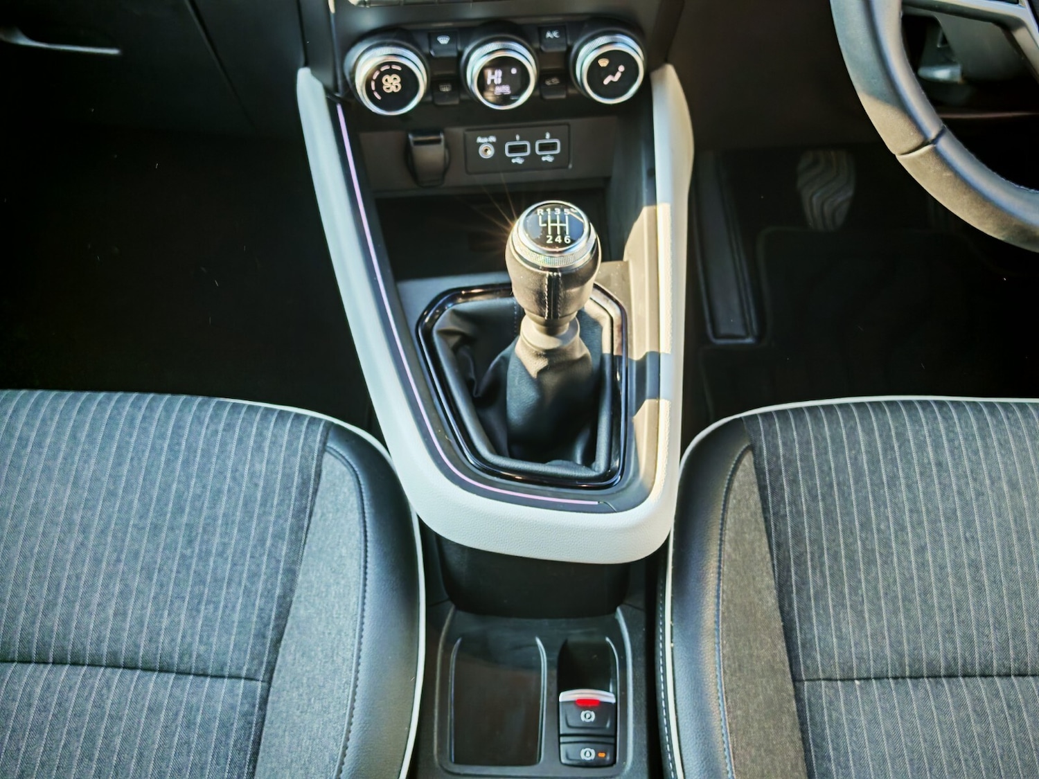 Used Renault Clio 2022 for sale - 76870809: Photo 14