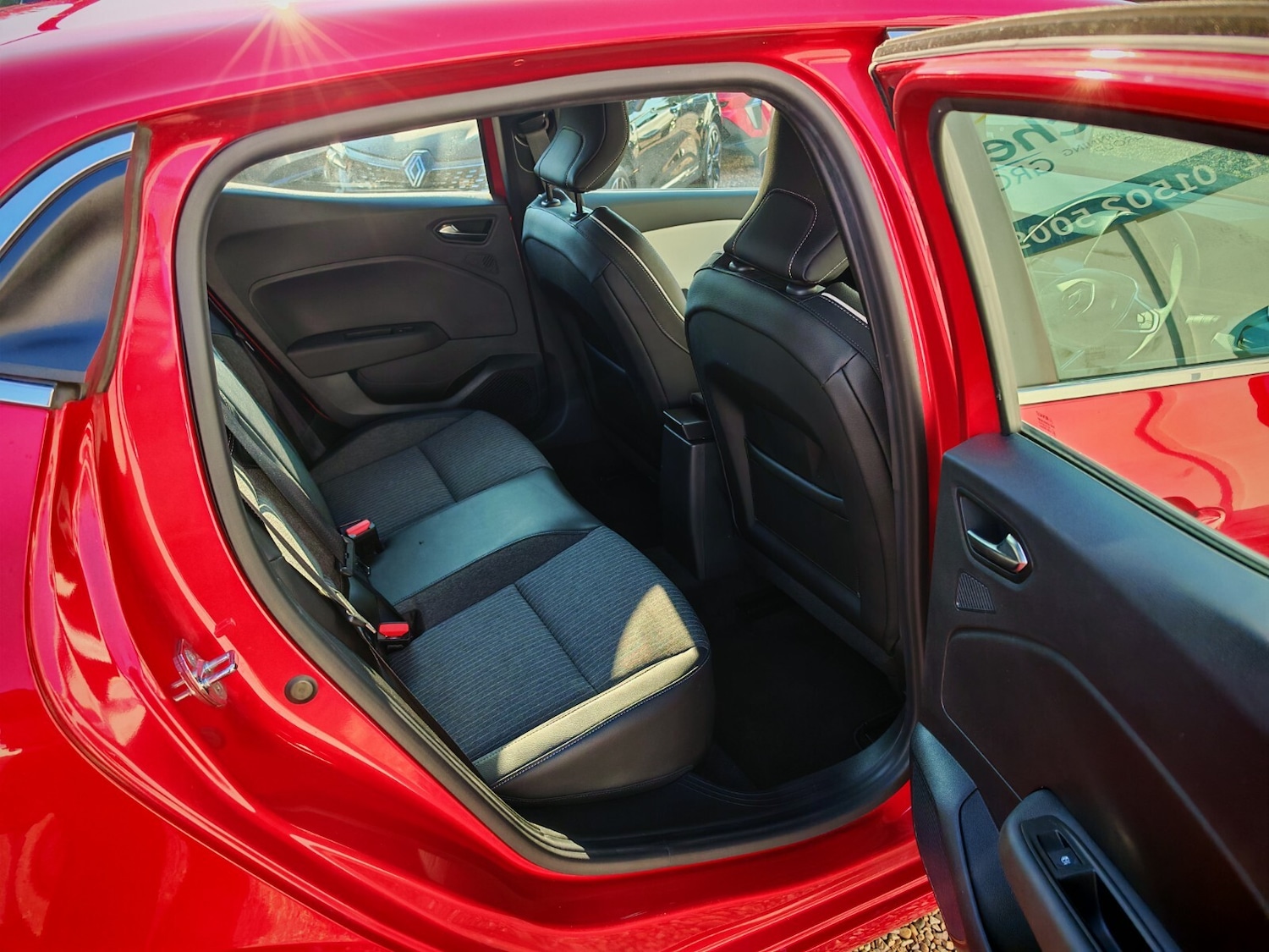 Used Renault Clio 2022 for sale - 76870809: Photo 9