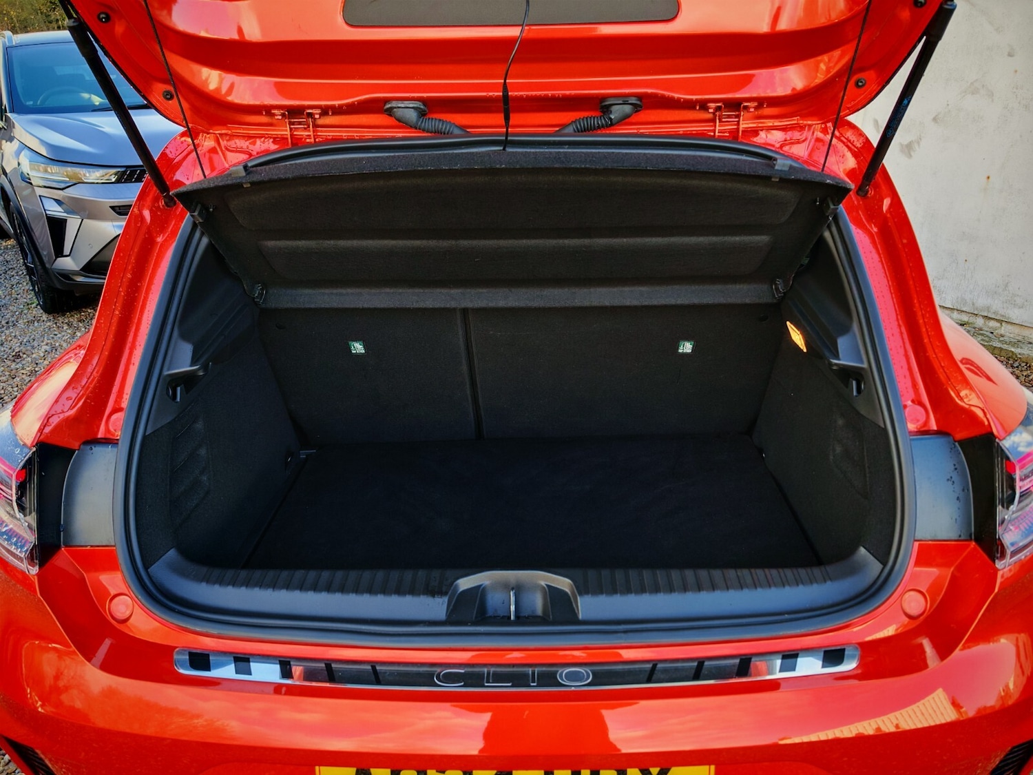 Used Renault Clio 2024 for sale - 76873059: Photo 22