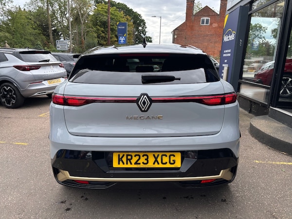 Used Renault Megane E Tech 2023 for sale - 76203822: Photo 5