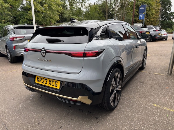 Used Renault Megane E Tech 2023 for sale - 76203822: Photo 6