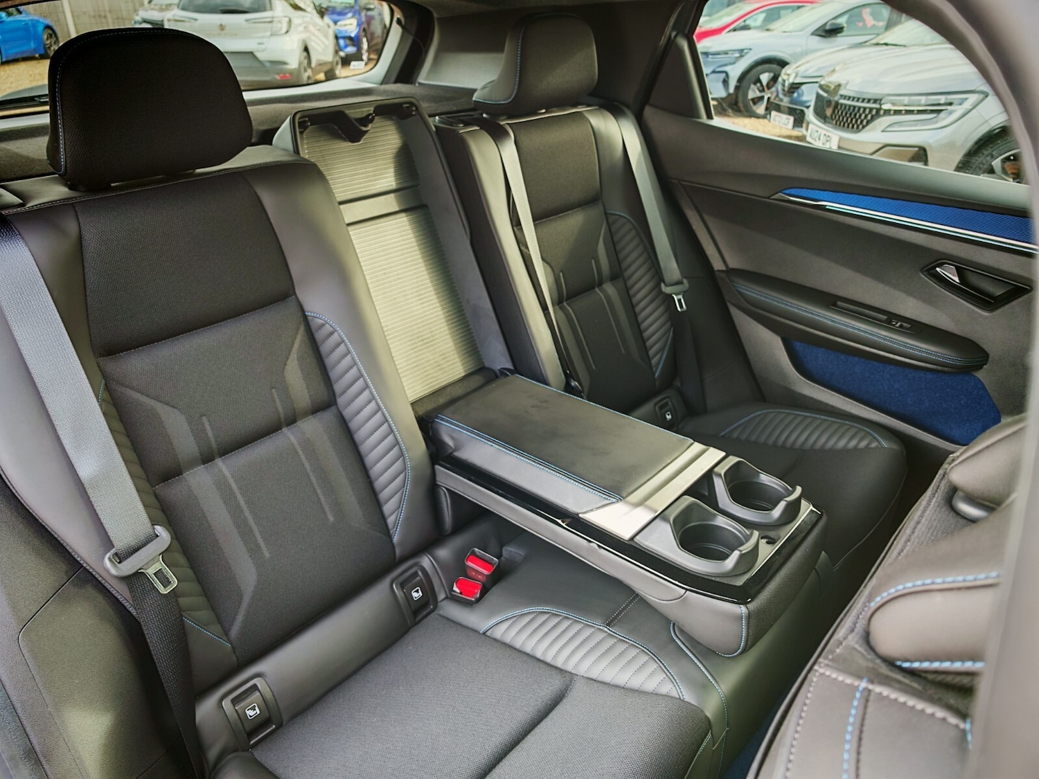 Used Renault Scenic E-Tech 2024 for sale - 76869579: Photo 10