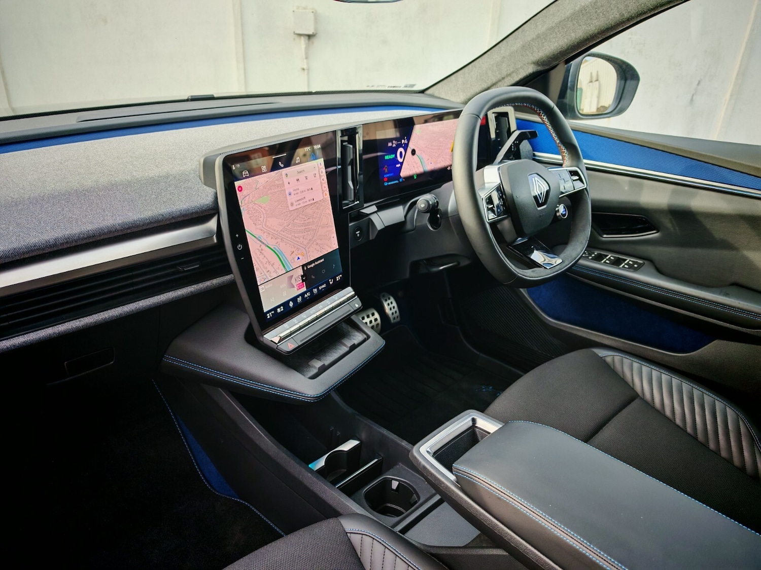 Used Renault Scenic E-Tech 2024 for sale - 76869579: Photo 7