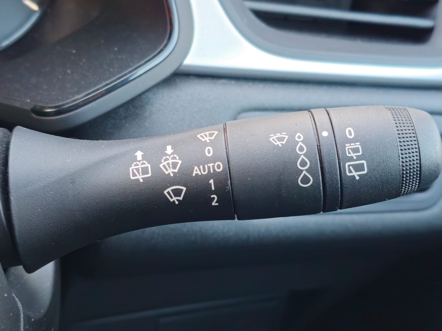 Used Renault Captur 2023 for sale - 76557000: Photo 11