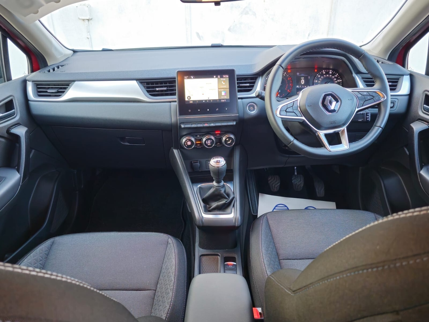 Used Renault Captur 2023 for sale - 76557000: Photo 18