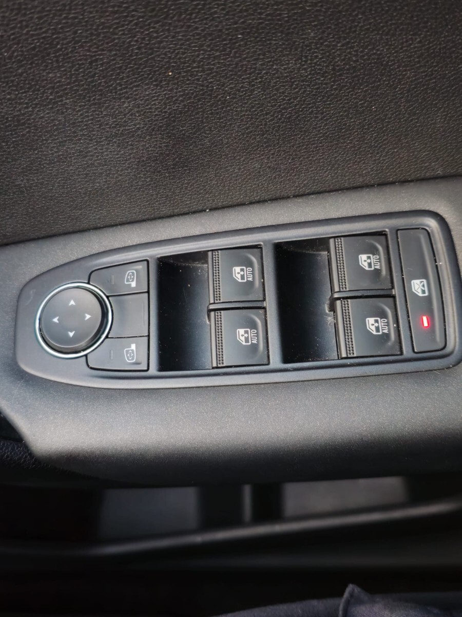 Used Renault Captur 2023 for sale - 76557000: Photo 19