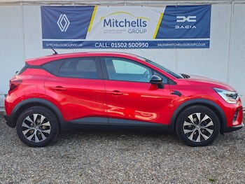 Used Renault Captur 2023 for sale - 76557000: Photo