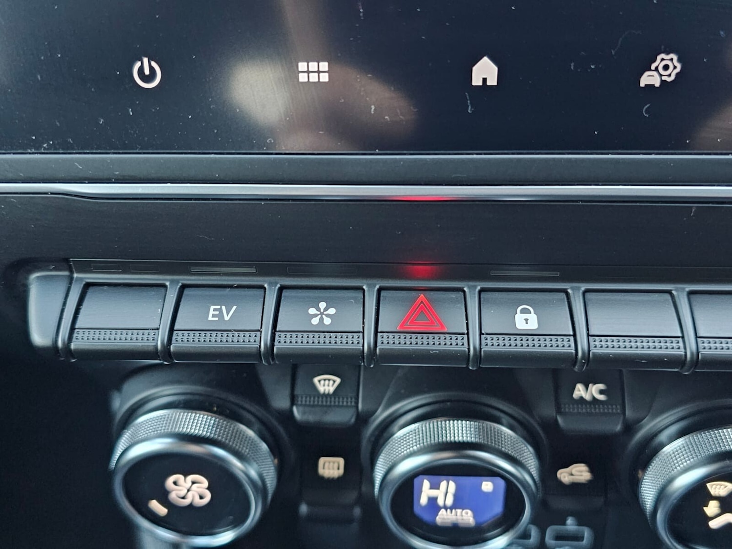 Used Renault Captur 2023 for sale - 76563899: Photo 15