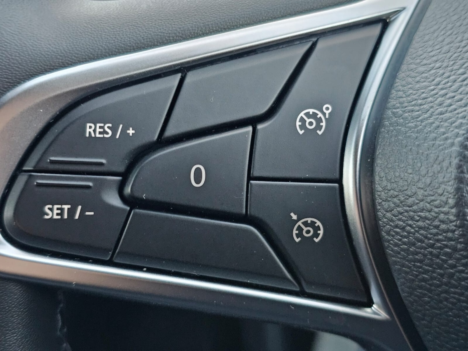 Used Renault Captur 2023 for sale - 76563899: Photo 18