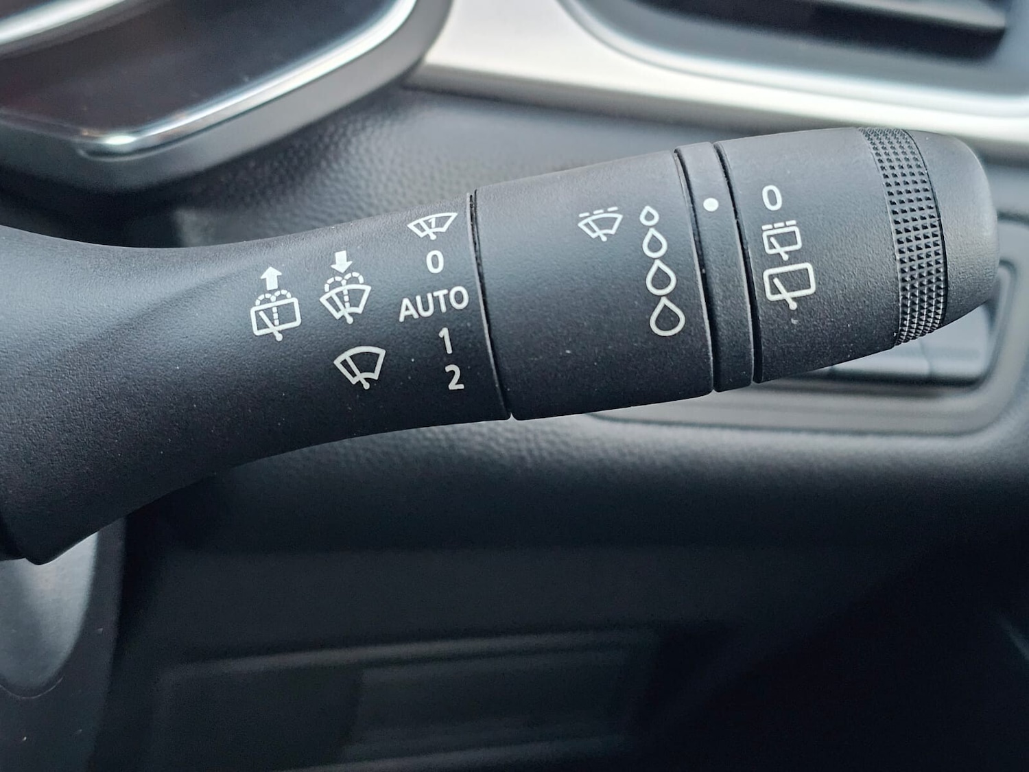 Used Renault Captur 2023 for sale - 76563899: Photo 9