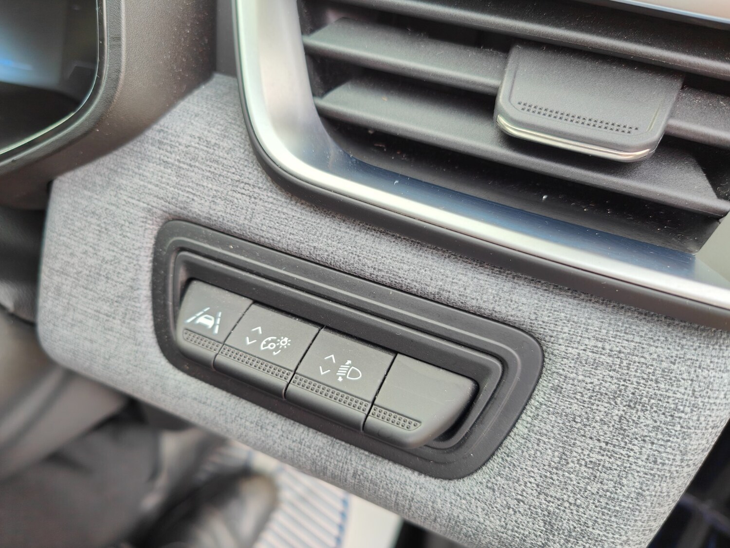 Used Renault Clio 2024 for sale - 76203749: Photo 18