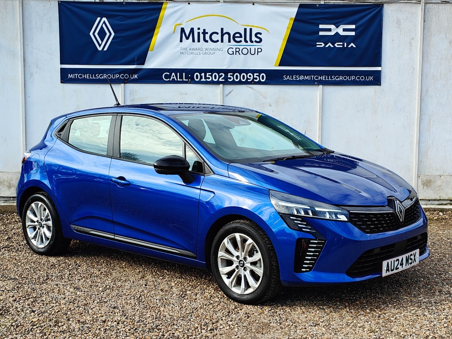 Used Renault Clio 2024 for sale - 76203749: Photo 2