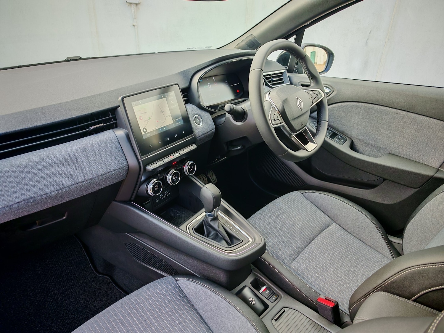 Used Renault Clio 2025 for sale - 76580092: Photo 7