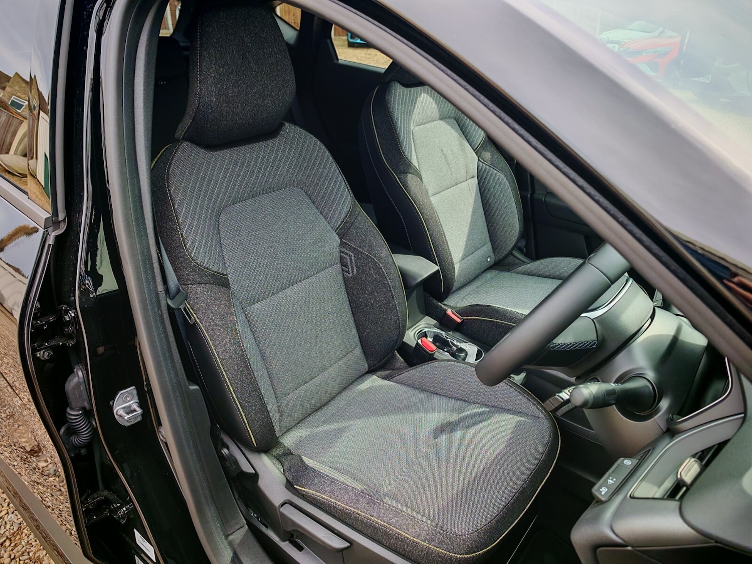 Used Renault Captur 2025 for sale - 76871378: Photo 17