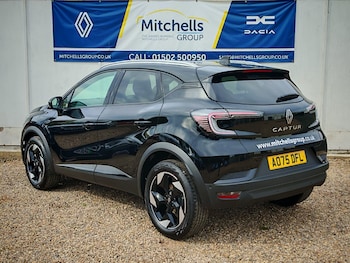 Used Renault Captur 2025 for sale - 76871378: Photo