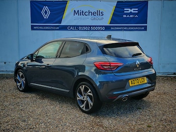 Used Renault Clio 2023 for sale - 76203838: Photo 4