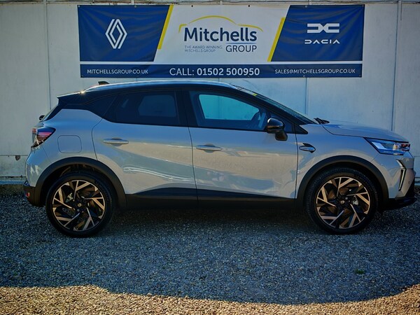 Used Renault Captur 2025 for sale - 76204023: Photo 3