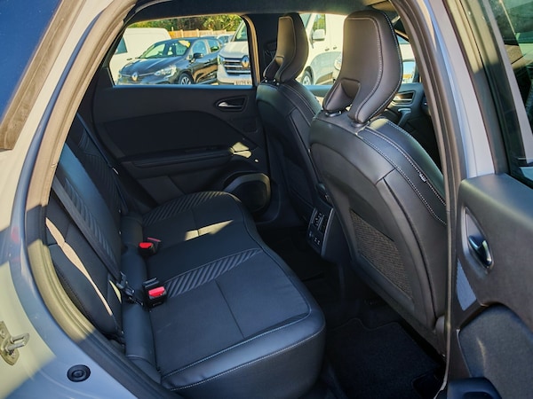 Used Renault Captur 2025 for sale - 76204023: Photo 8