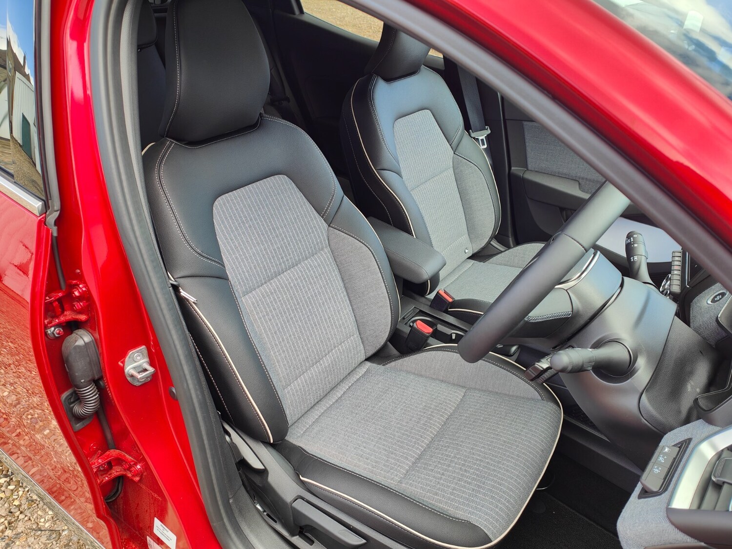 Used Renault Clio 2024 for sale - 76355038: Photo 13