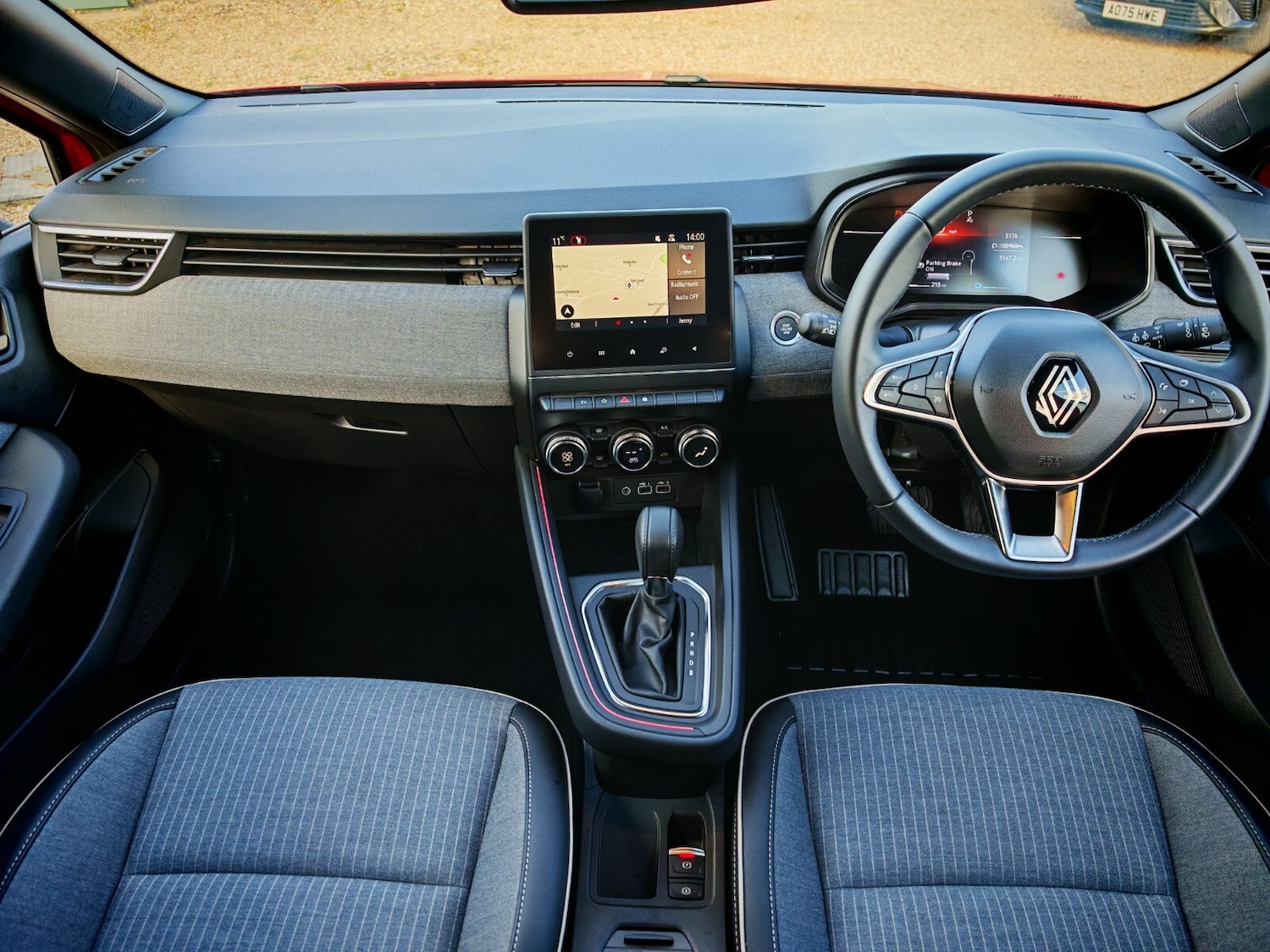 Used Renault Clio 2024 for sale - 76355038: Photo 6