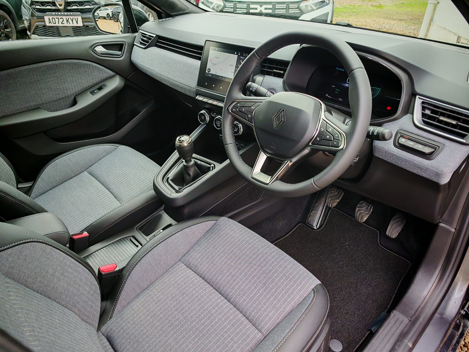 Used Renault Clio 2025 for sale - 77346954: Photo 13