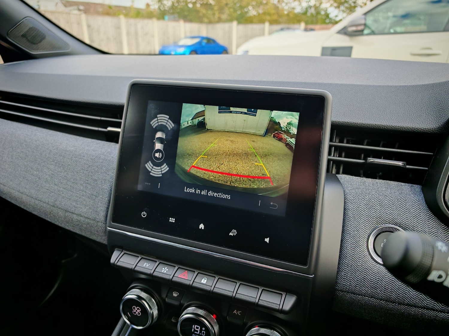 Used Renault Clio 2025 for sale - 76871512: Photo 20