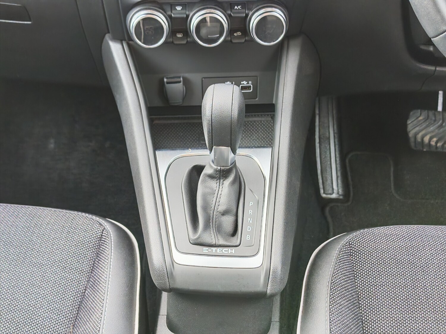 Used Renault Captur 2023 for sale - 77042742: Photo 15