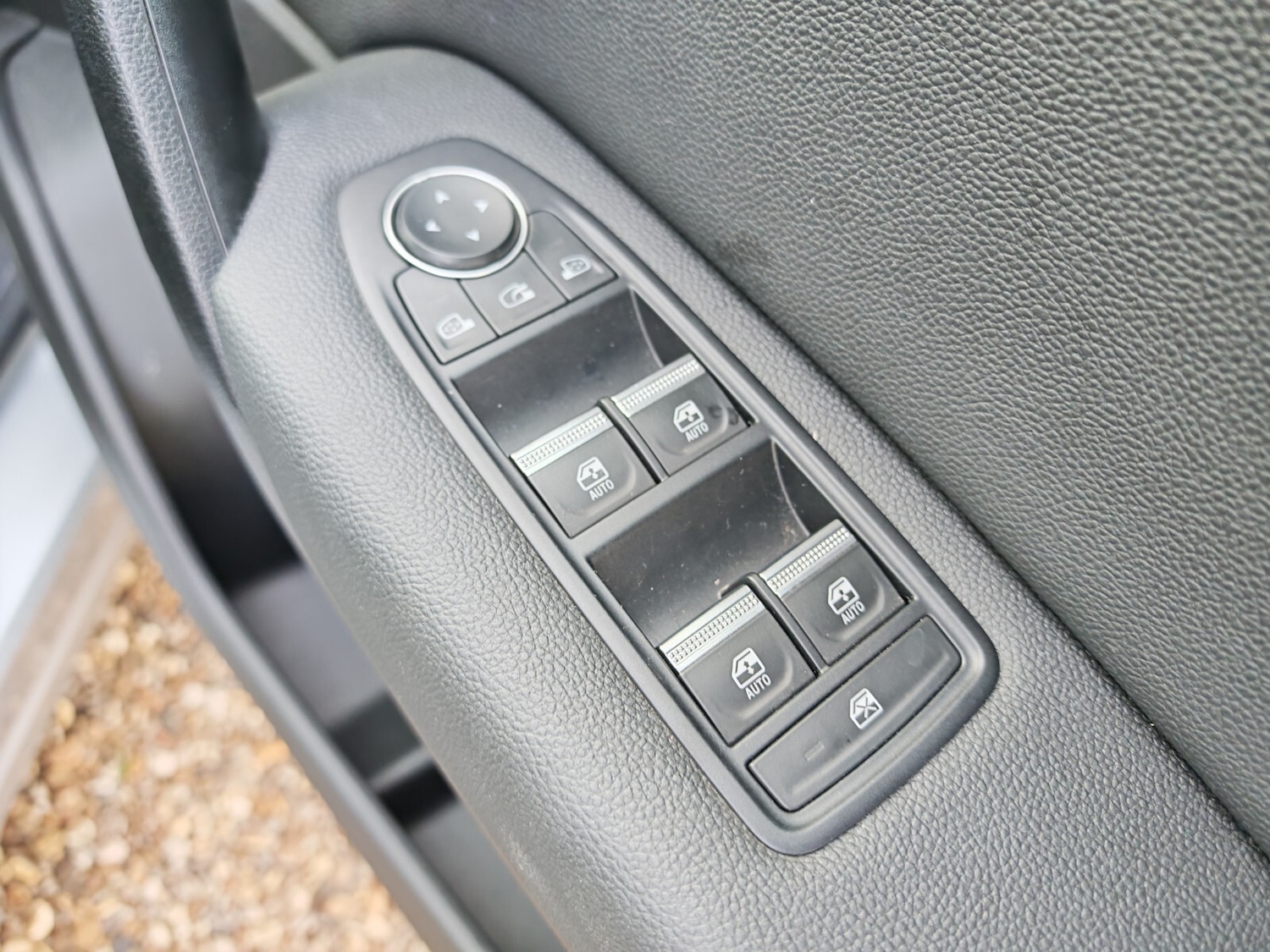 Used Renault Captur 2023 for sale - 77042742: Photo 18