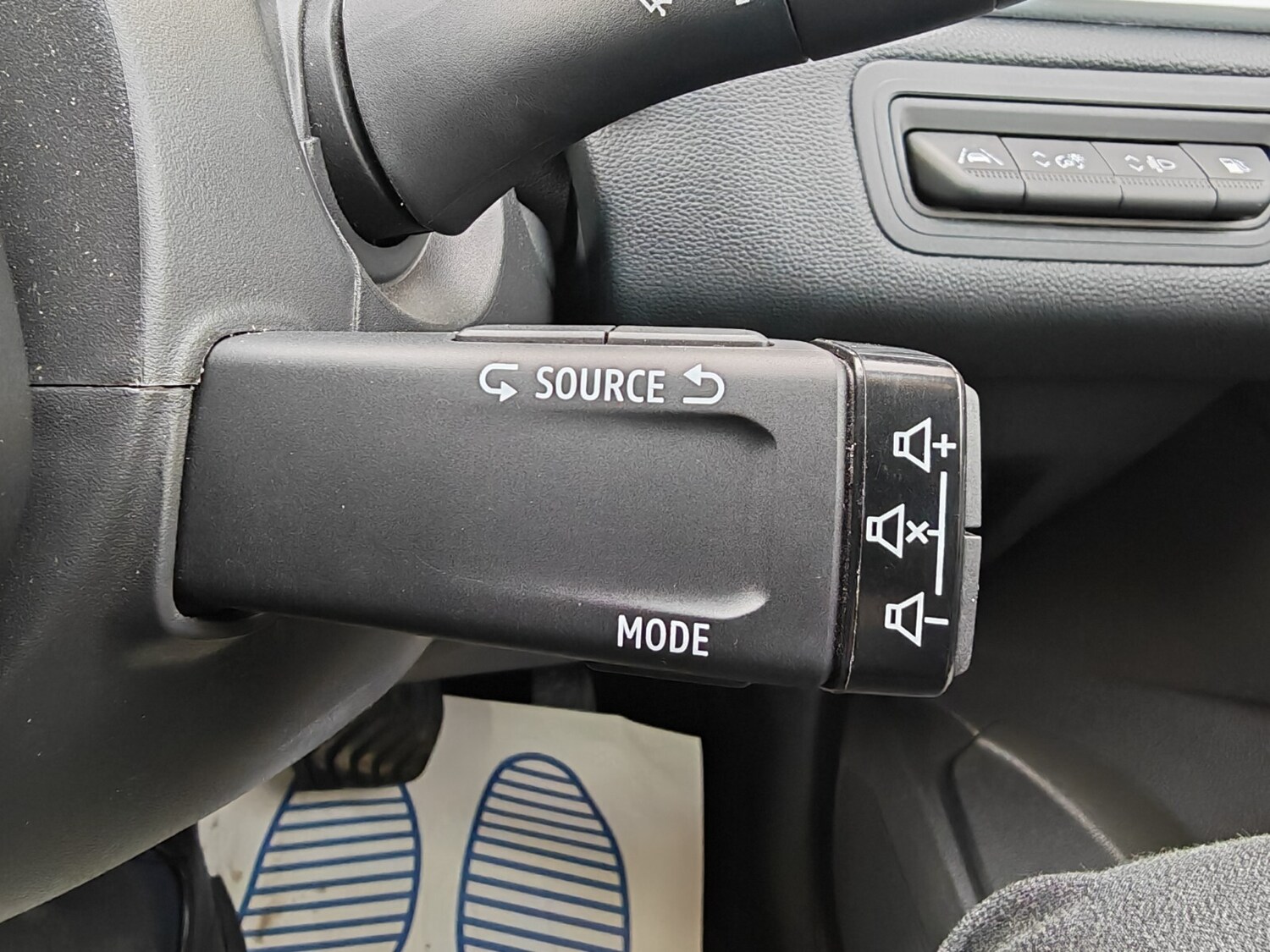 Used Renault Captur 2023 for sale - 77042742: Photo 21