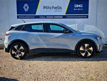 Used Renault Megane E Tech 2023 for sale - 76567969: Photo