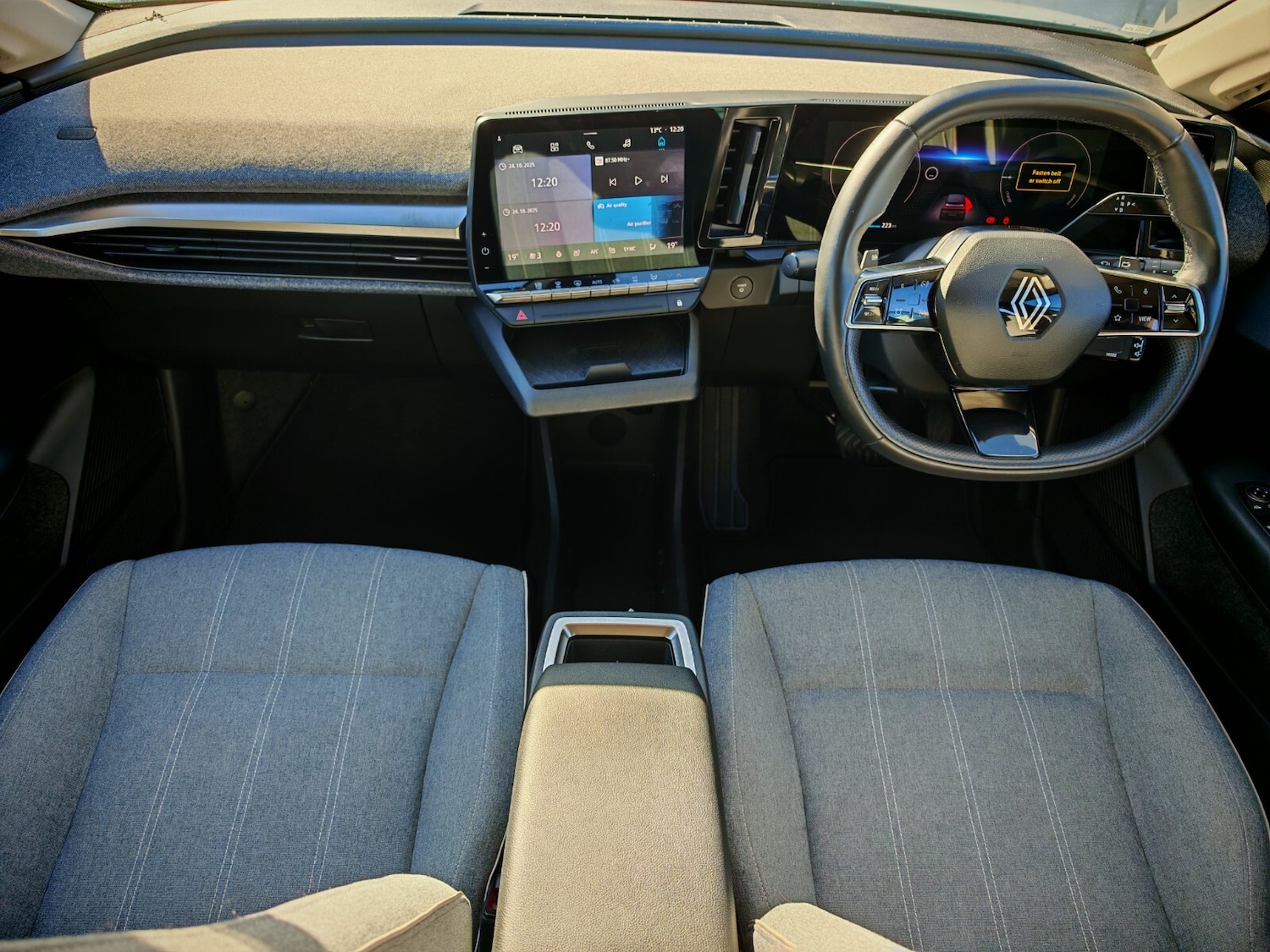 Used Renault Megane E Tech 2023 for sale - 76567969: Photo 9