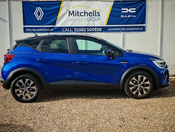 Used Renault Captur 2022 for sale - 76203618: Photo 3