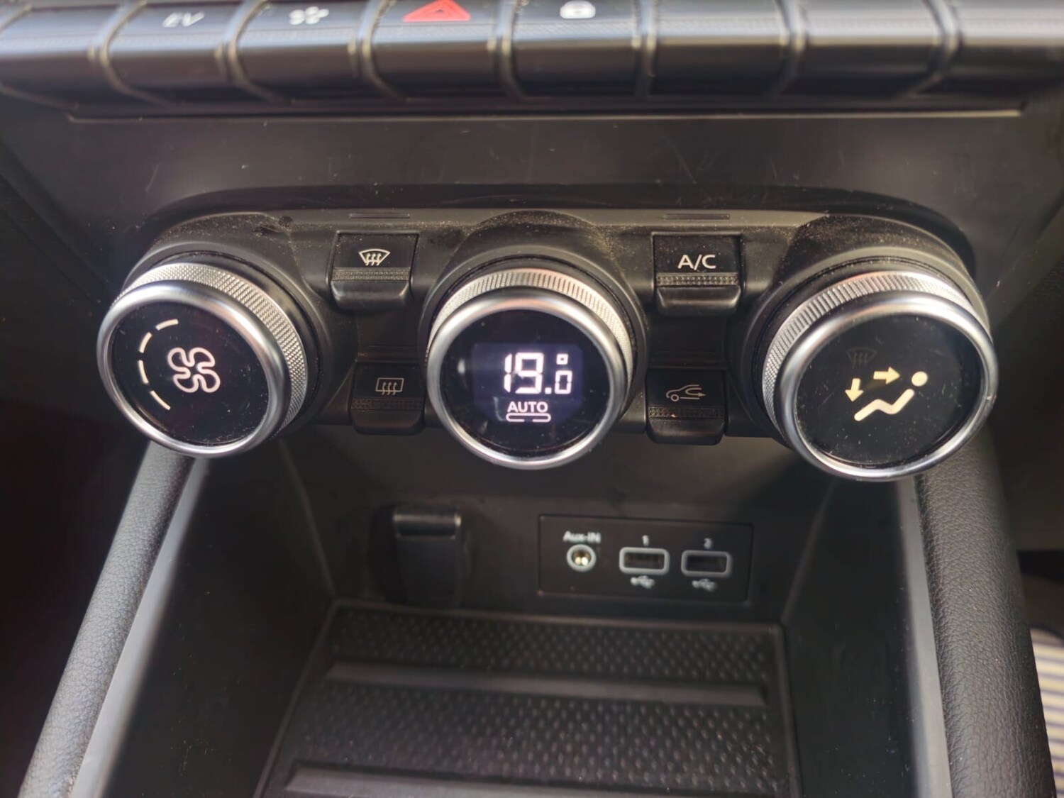 Used Renault Captur 2022 for sale - 76507696: Photo 15