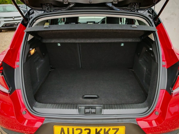 Used Renault Captur 2023 for sale - 76203596: Photo 24