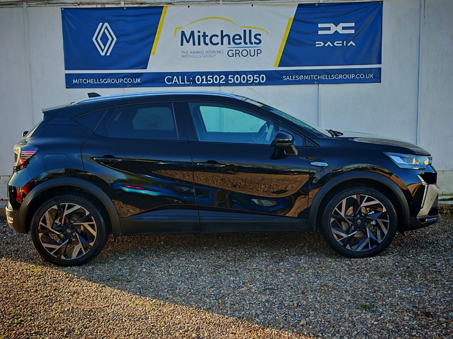 Used Renault Captur 2024 for sale - 76874229: Photo 3