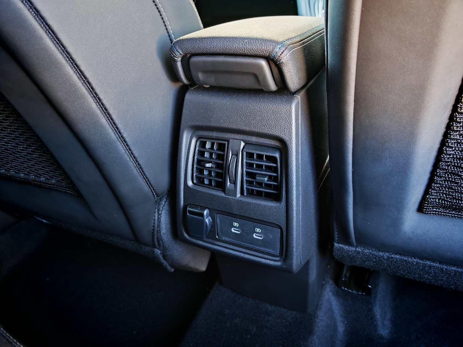 Used Renault Captur 2024 for sale - 76874229: Photo 9