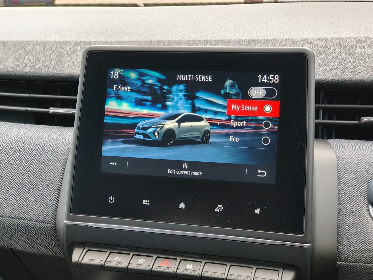 Used Renault Clio 2024 for sale - 76869163: Photo 19