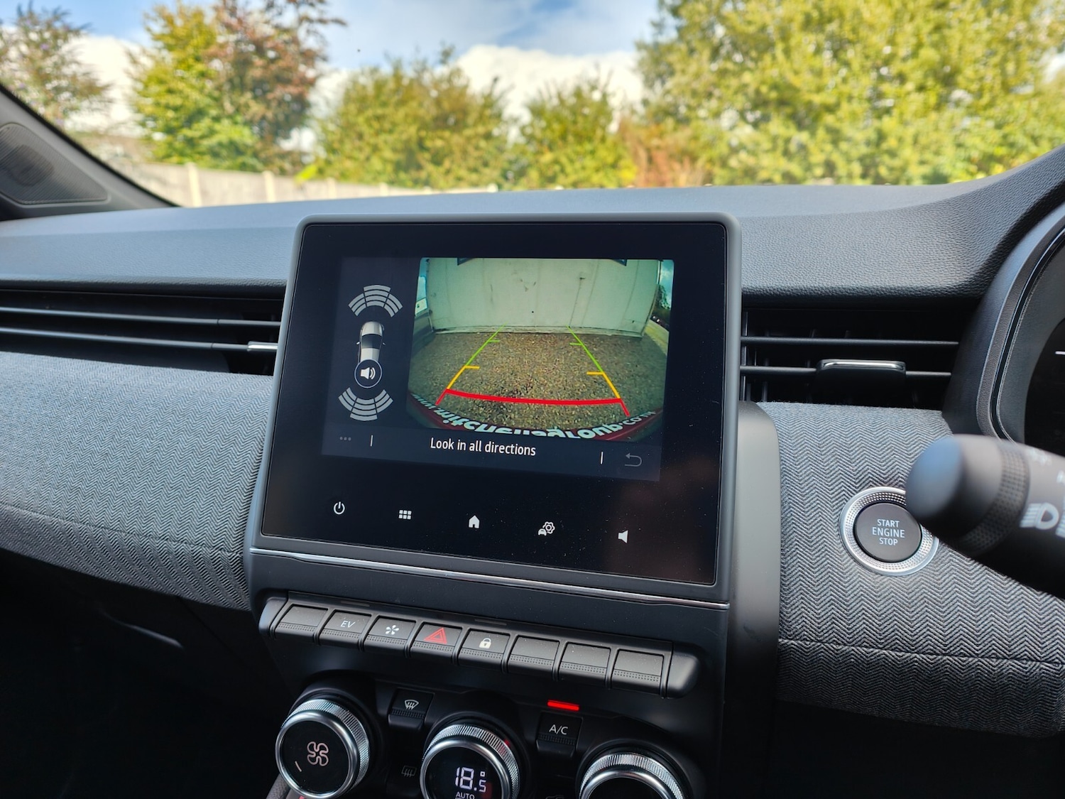 Used Renault Clio 2024 for sale - 76869163: Photo 22