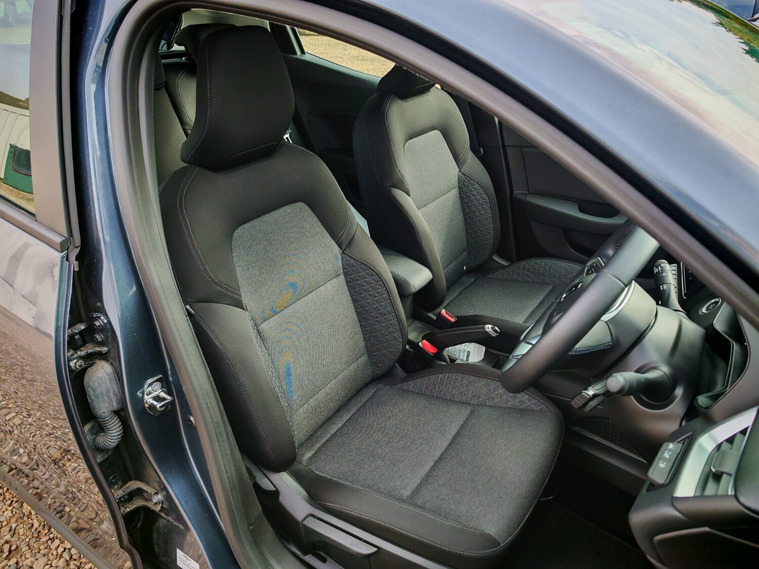 Used Renault Clio 2022 for sale - 76203989: Photo 16