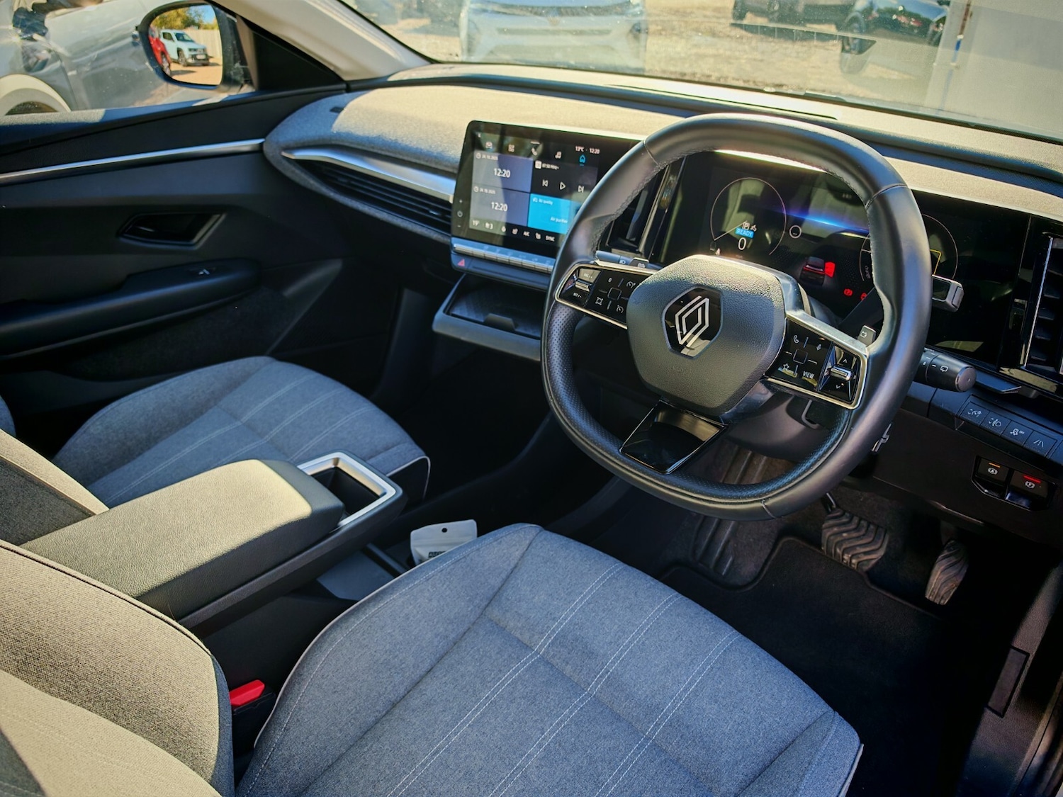 Used Renault Megane E Tech 2023 for sale - 76870649: Photo 12