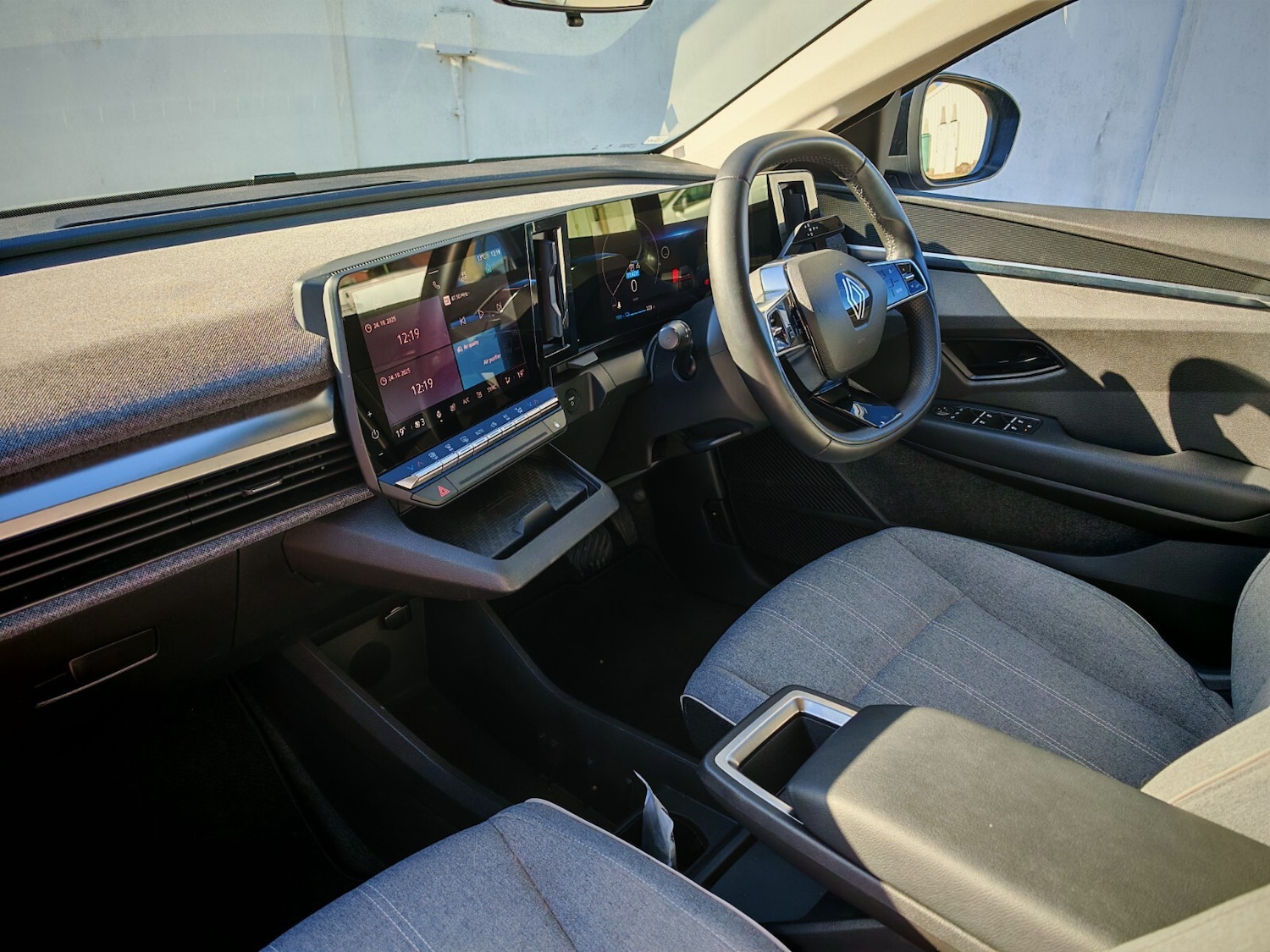 Used Renault Megane E Tech 2023 for sale - 76870649: Photo 7