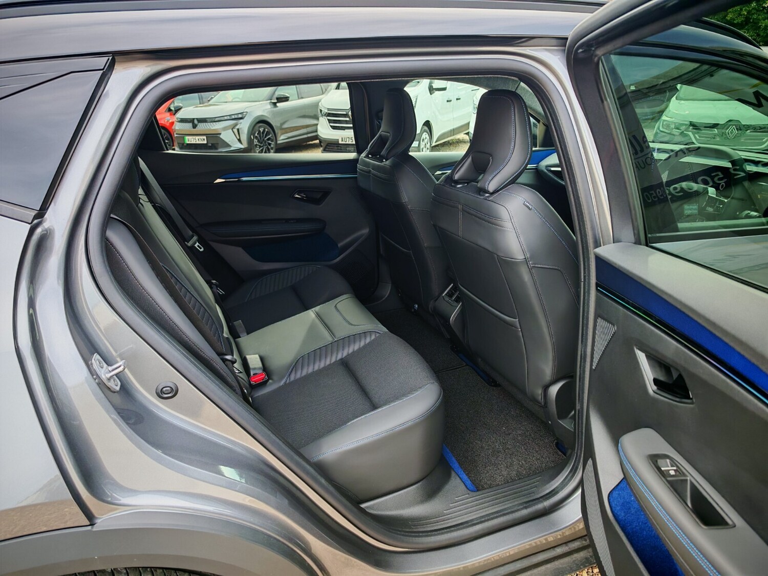 Used Renault Scenic E-Tech 2025 for sale - 76203993: Photo 10