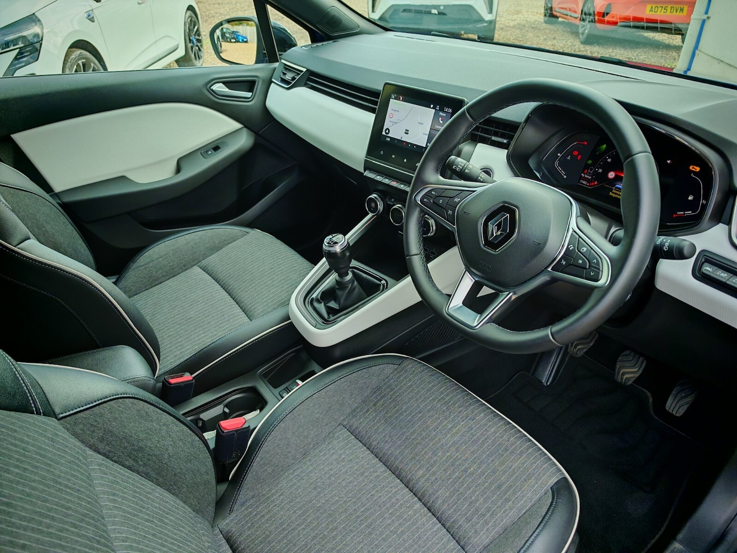 Used Renault Clio 2022 for sale - 76276863: Photo 14