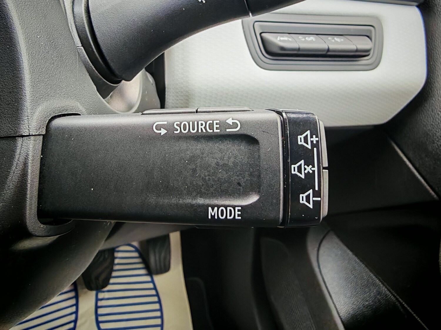 Used Renault Clio 2022 for sale - 76276863: Photo 17