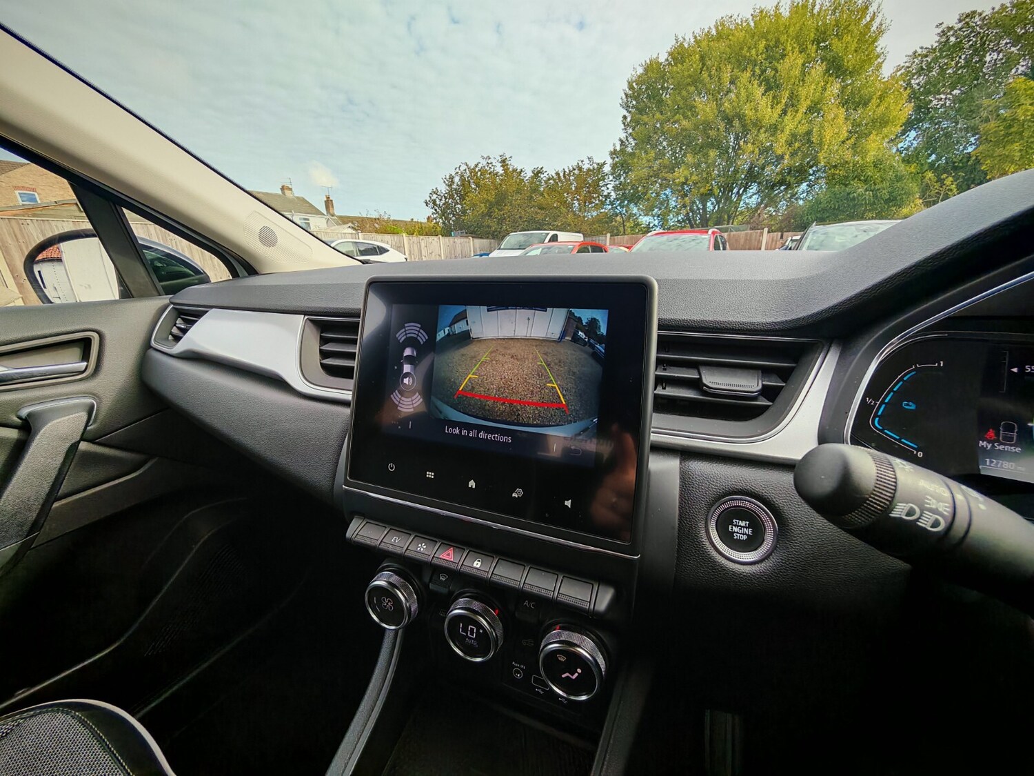 Used Renault Captur 2021 for sale - 76203569: Photo 21