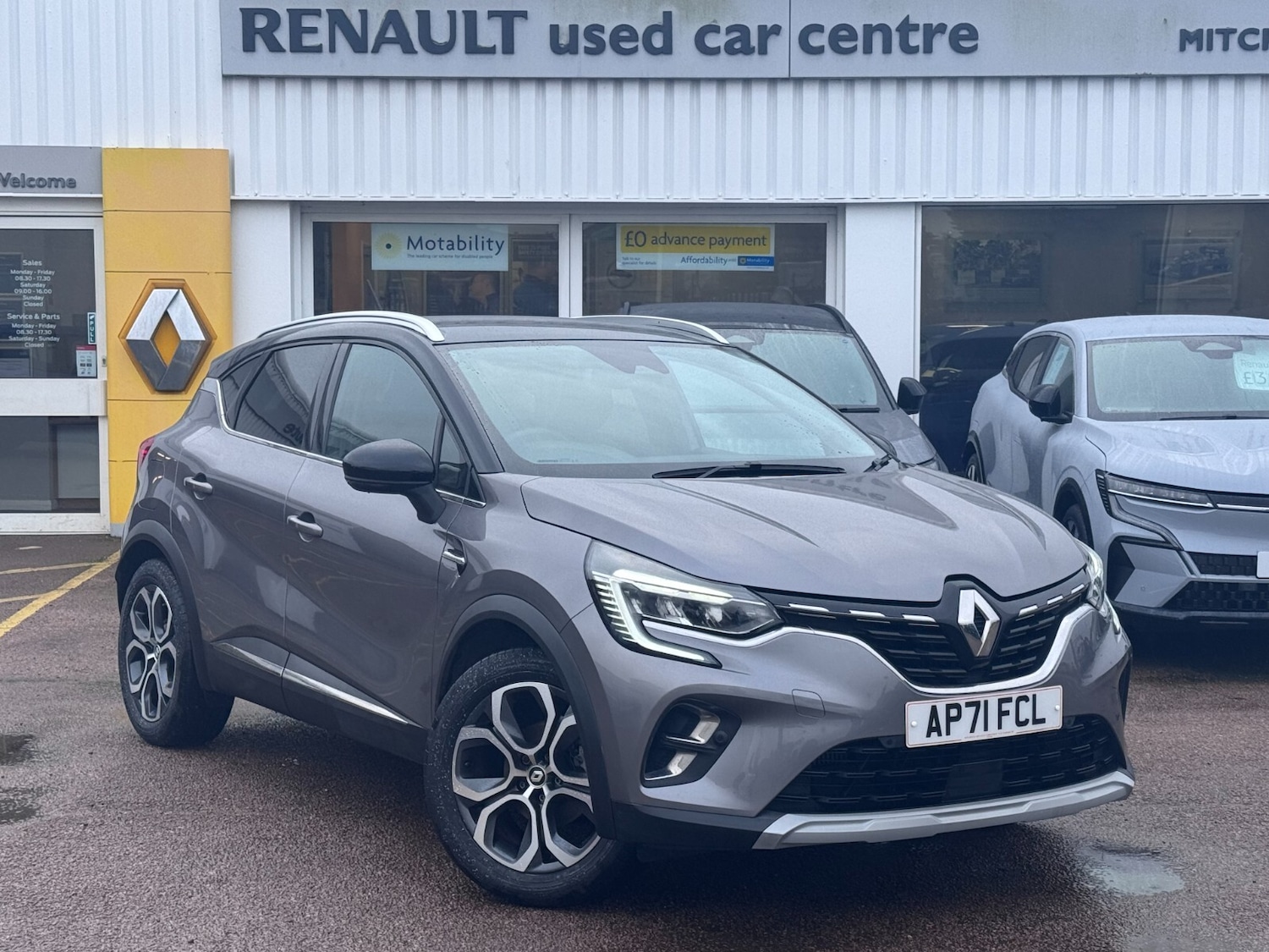 Used Renault Captur 2022 for sale - 76717282: Photo 2
